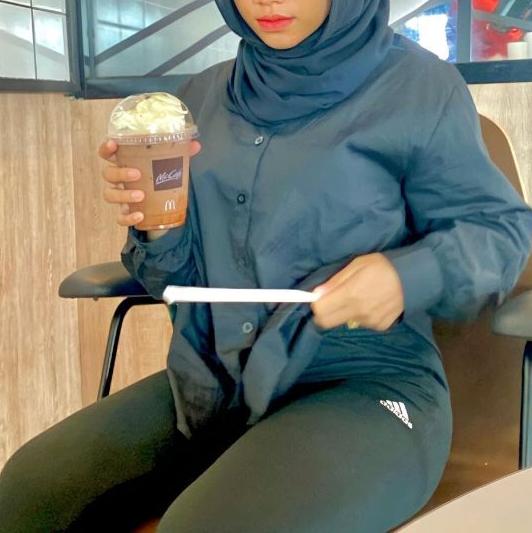 Awak Melayu Tudung Hot ?
