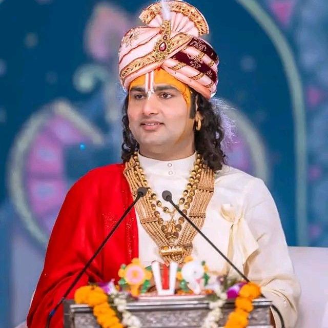 श्री अनिरुद्धाचार्य जी...??????