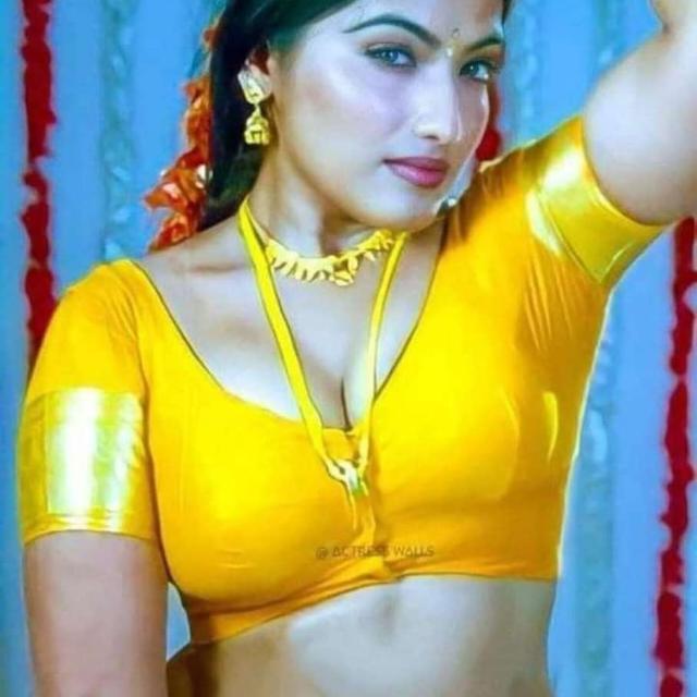 ?Ekm real meet available ?