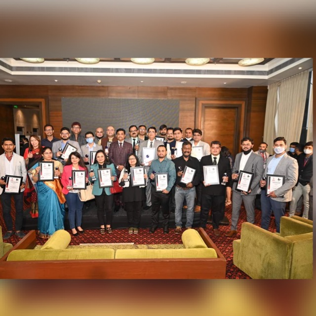 Professional network 24 Whatsapp group