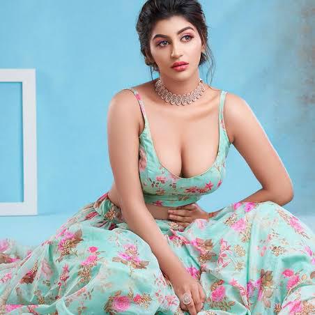 ?Yashika Hot?