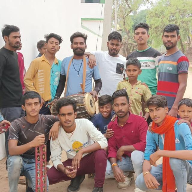 ? बेरोजगार छात्र मंझीगवा ?