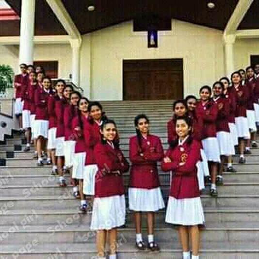 ?School යාලුවෝ?