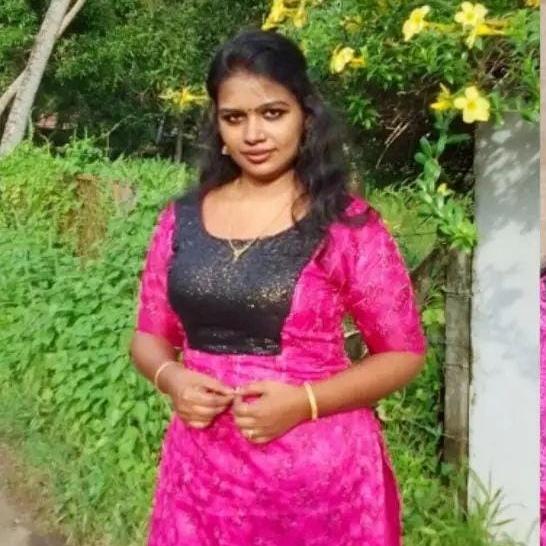 പൂറ്റിൽ അടി??