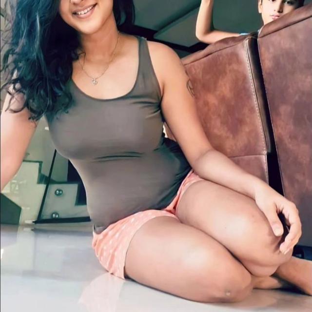 പൂറിൽ അടി ???