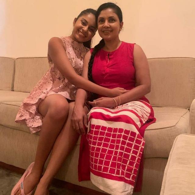 අක්කලට ඇන්ටිලට සැප???