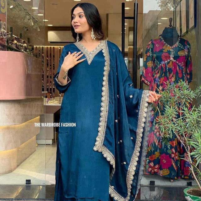 KSS...EXCLUSIVE KURTIS