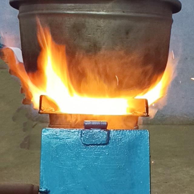 விறகு அடுப்பு