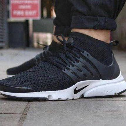 Nike Shoes first copy Whatsapp group