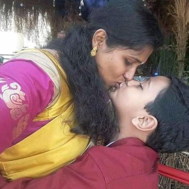 అమ్మ కి 1st నైట్ 