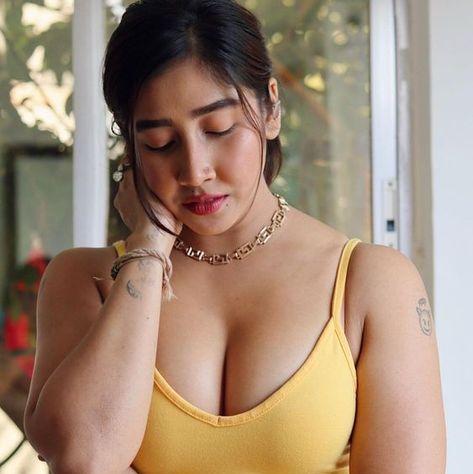 Tight boobs full open service Whatsapp group