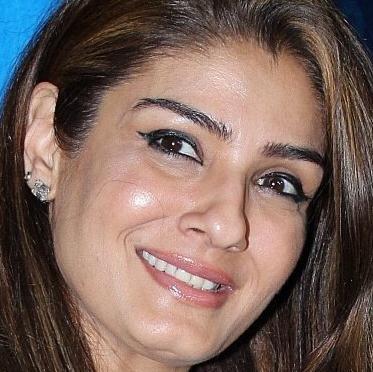 Raveena Tandon Whatsapp group