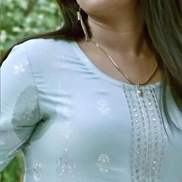 വിയർത്ത കക്ഷം?‍?