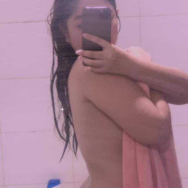 On vcs vid and service trusted 24 jam online Whatsapp group