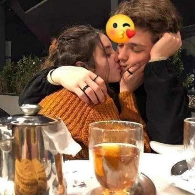 ovelyriendClub Whatsapp group