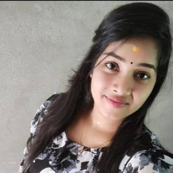 திருமணமாகாத பெண் காதலிக்கிறாள்?