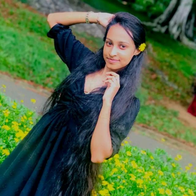 හැන්ඩ් ෆ්‍රී ආෂා 》》》 