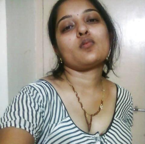 Hot Call Service Whatsapp group