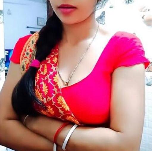 தமிழ் அத்தை காதலன் ?