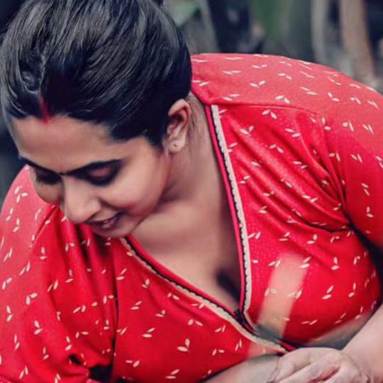 தமிழ் அத்தை ?